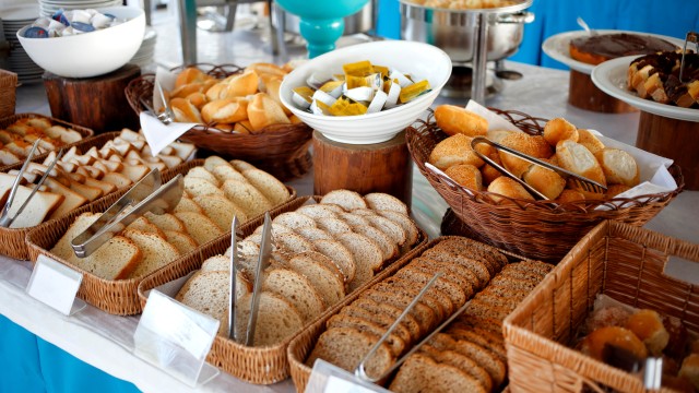 s_adobestock_214769636-1 Freizeitbad RIFF – RIFF Imbiss